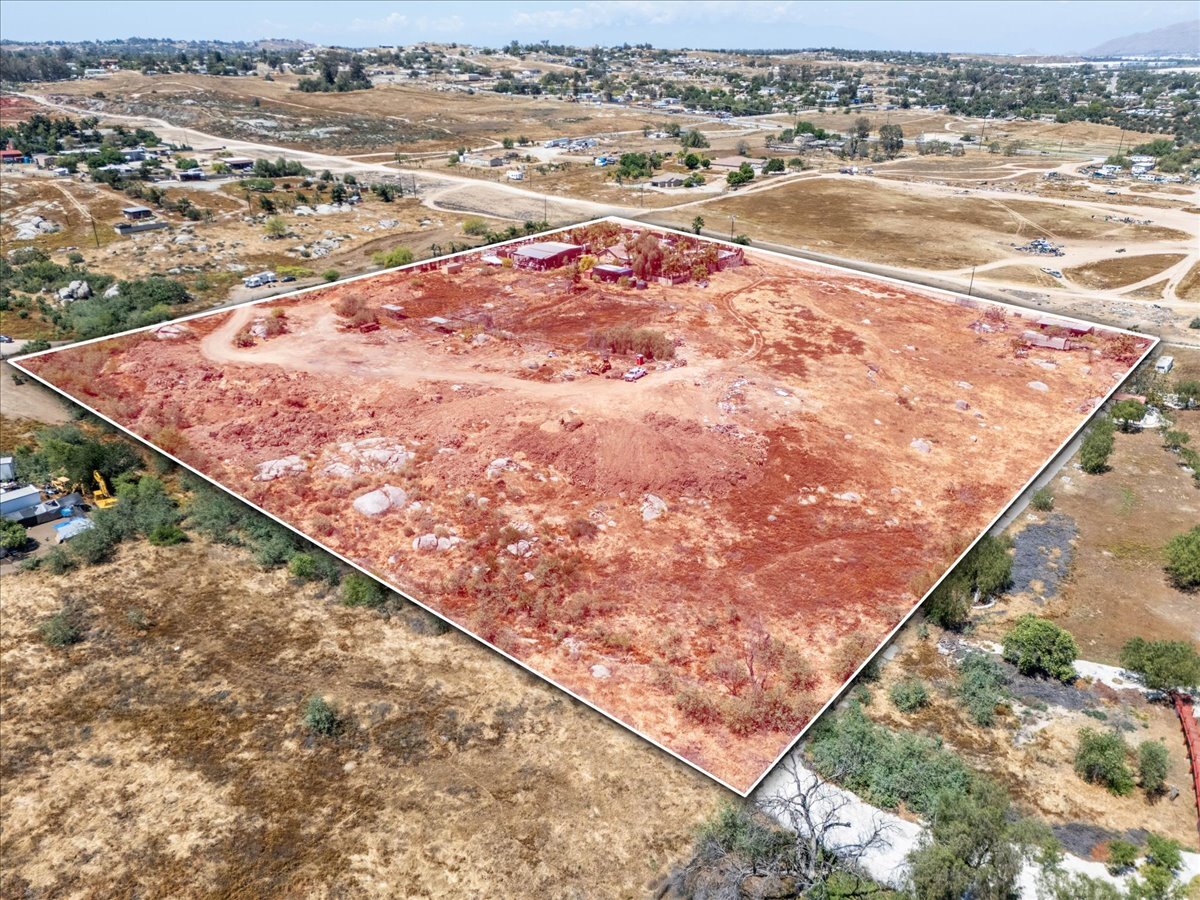 22791 Cajalco Rd, Perris, CA à vendre Photo principale– Image 1 sur 2