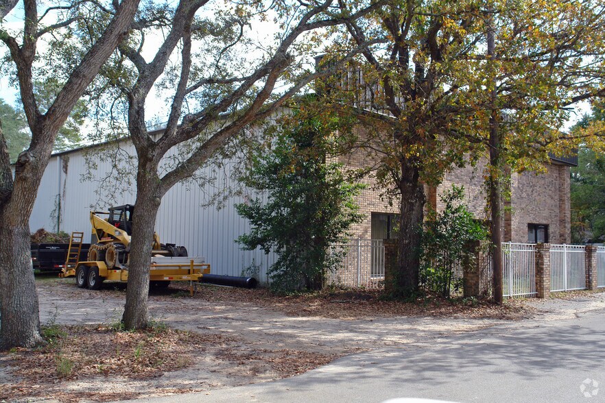 107 Truxton Ave, Fort Walton Beach, FL à louer - Photo de l’immeuble – Image 2 sur 3