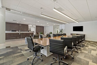 2570 N 1st St, San Jose, CA à louer Photo de l’immeuble– Image 1 sur 6