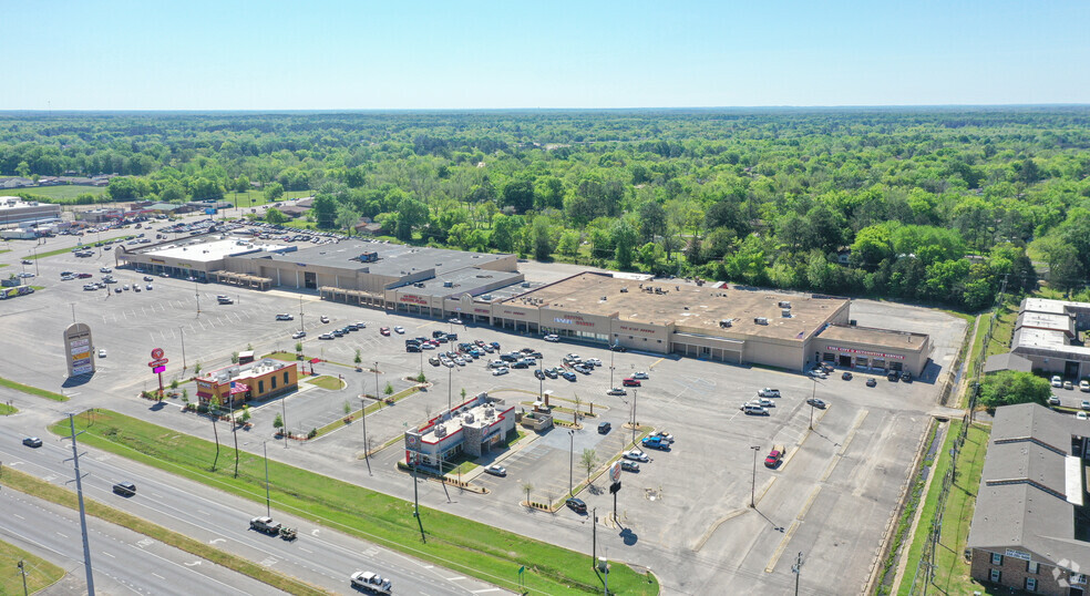 2234-2288 E South Blvd, Montgomery, AL à louer - Photo de l’immeuble – Image 1 sur 7