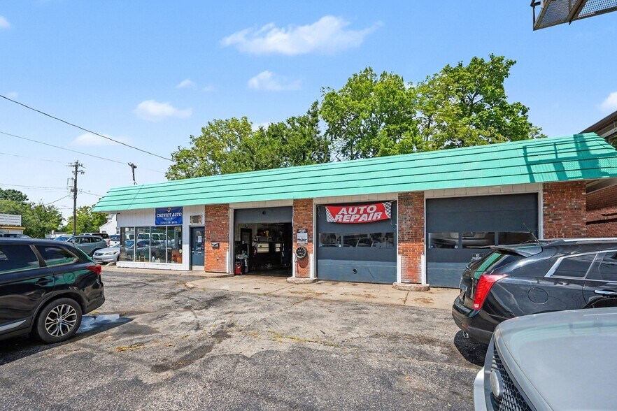 3528 Harrison Ave, Cincinnati, OH à vendre - Photo de l’immeuble – Image 3 sur 22