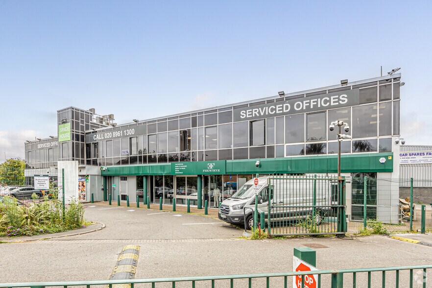 Abbey Rd, Londres à louer - Photo principale – Image 3 sur 4