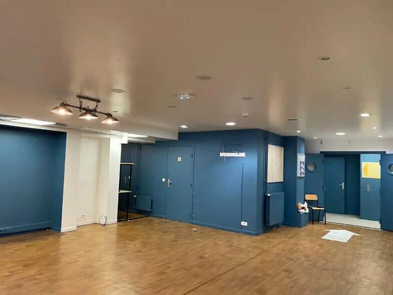 9 Rue Lekain, Paris à louer - Photo de l’immeuble – Image 2 sur 15