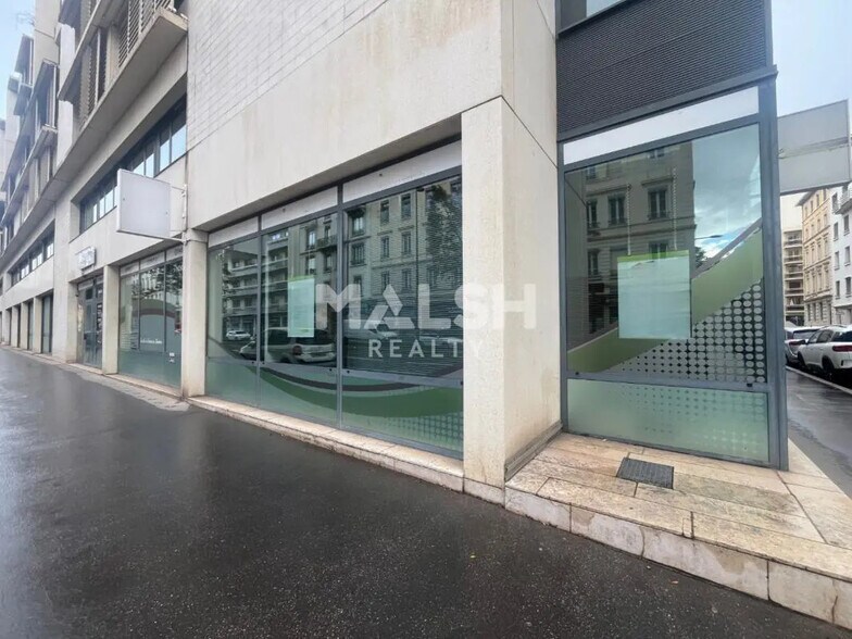 Local commercial dans Lyon à louer - Photo de l’immeuble – Image 1 sur 4