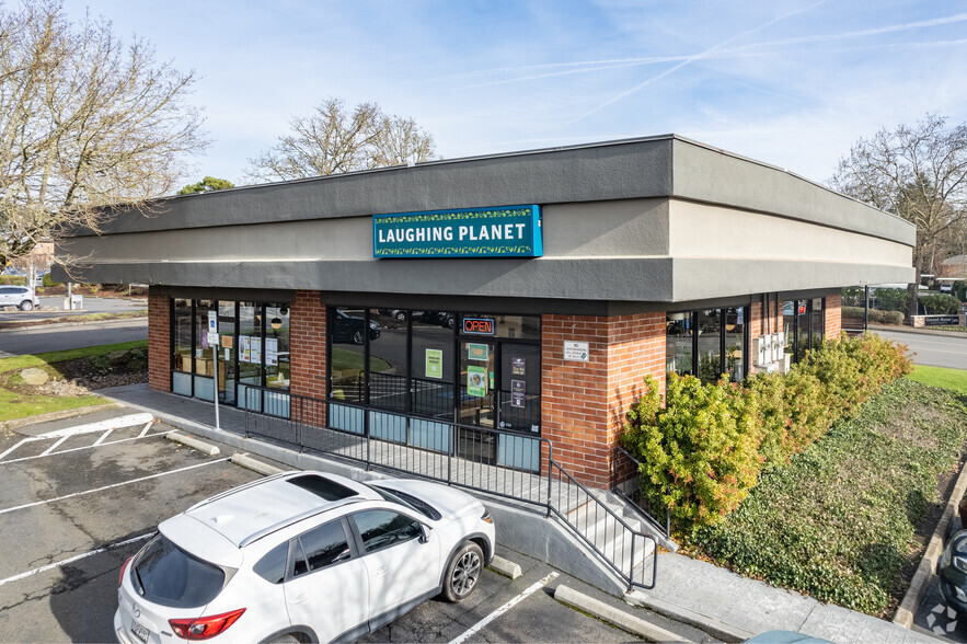 405-605 NW Saltzman Rd, Portland, OR à louer - Photo de l’immeuble – Image 2 sur 5