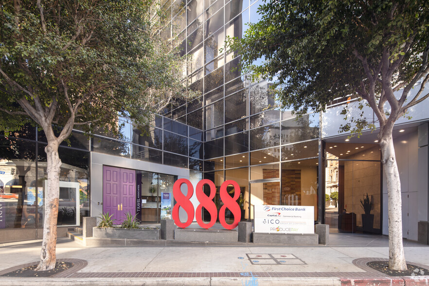 888 W 6th St, Los Angeles, CA à louer - Photo de l’immeuble – Image 3 sur 7
