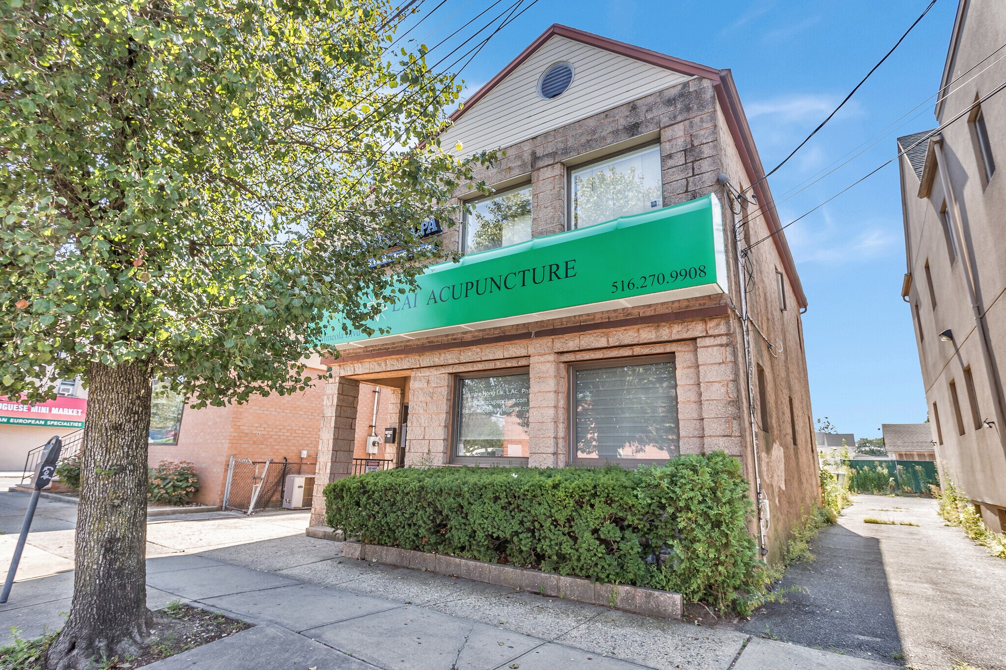 219 Mineola Blvd, Mineola, NY à louer Photo de l’immeuble– Image 1 sur 31