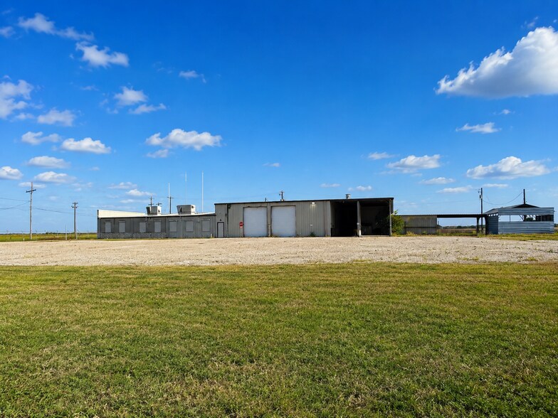 2303 County Road 30, Corpus Christi, TX à vendre - Photo de l’immeuble – Image 2 sur 3