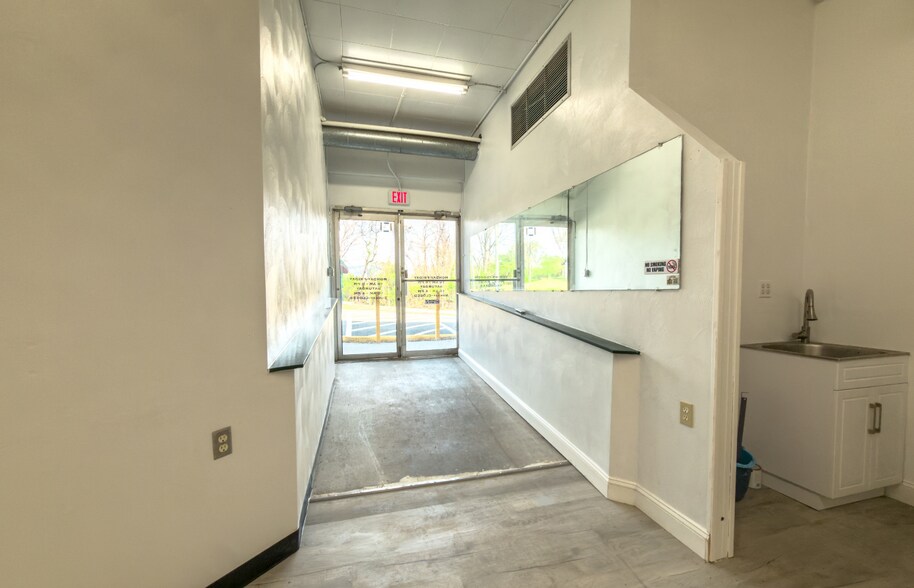 3312 Cove Rd NW, Roanoke, VA à louer - Photo de l’immeuble – Image 3 sur 15