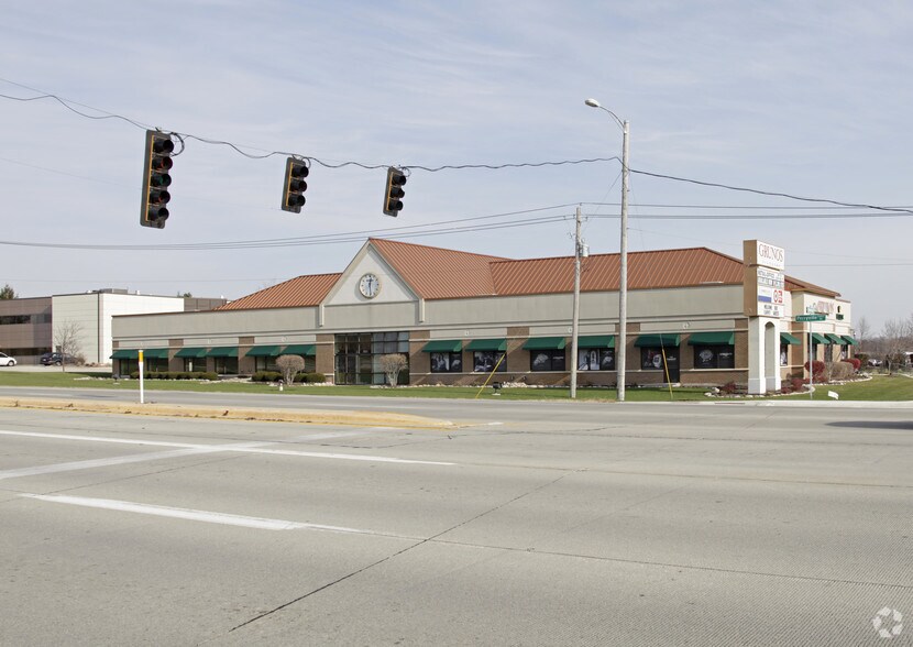 801 N Perryville Rd, Rockford, IL à louer - Photo de l’immeuble – Image 3 sur 5