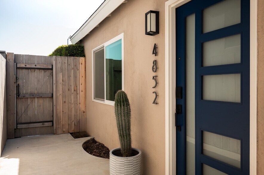 4852 S Centinela Ave, Los Angeles, CA à vendre - Photo de l’immeuble – Image 2 sur 42