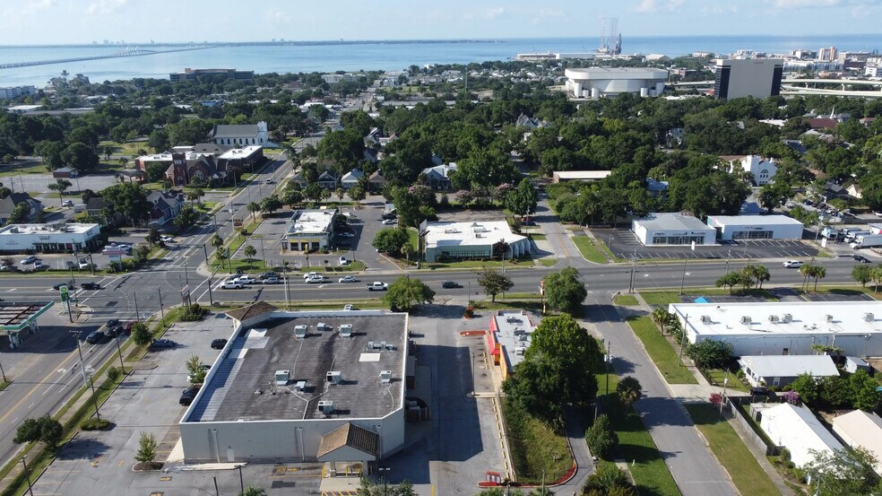 814 E Cervantes St, Pensacola, FL à louer - Photo de l’immeuble – Image 2 sur 6
