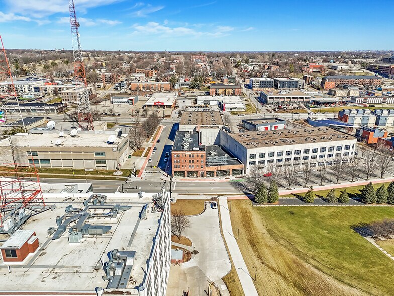 1729 Grand Ave, Des Moines, IA à vendre - Photo de l’immeuble – Image 3 sur 34