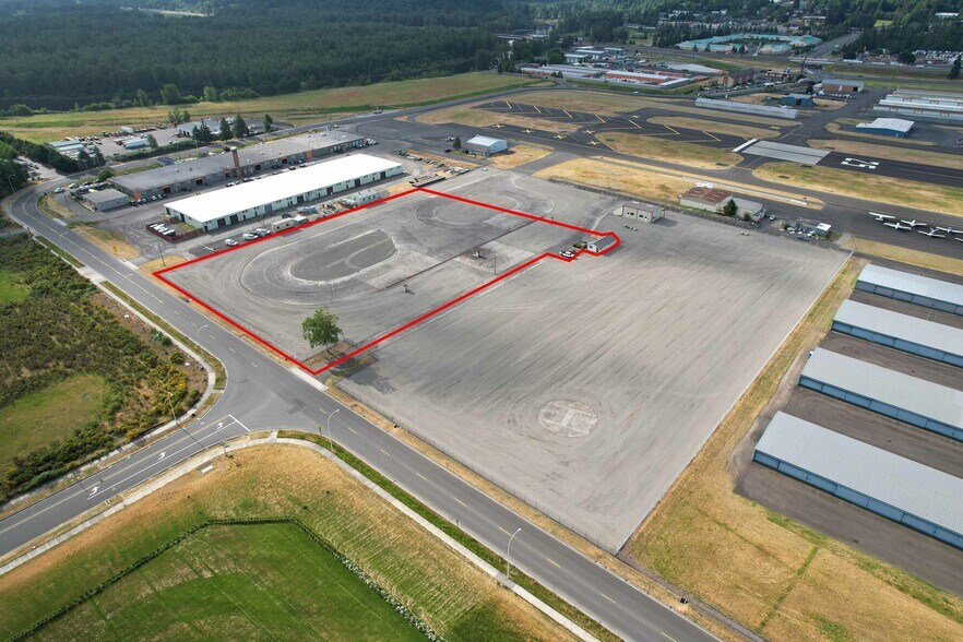 530 NW Graham Rd, Troutdale, OR à louer - Photo de l’immeuble – Image 2 sur 7