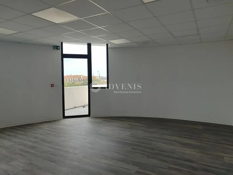 Bureau dans Sète à vendre - Photo de l’immeuble – Image 2 sur 5