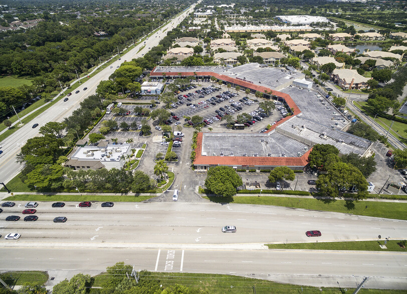 8000-8096 W McNab Rd, North Lauderdale, FL à louer - Photo de l’immeuble – Image 3 sur 15