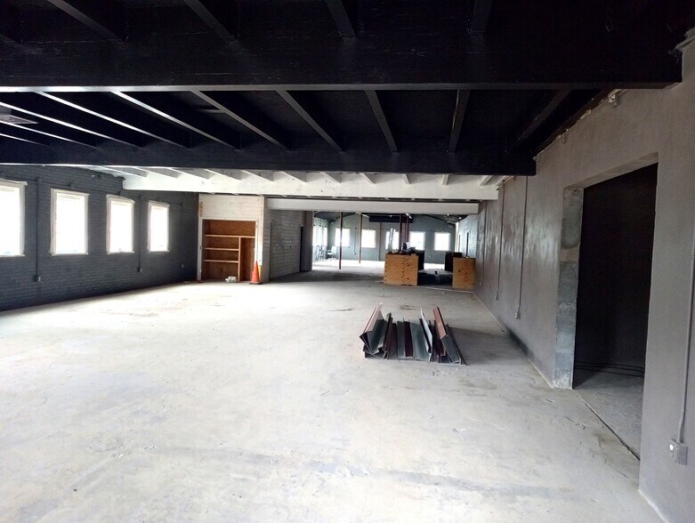 10201 Abercorn St, Savannah, GA à louer - Photo de l’immeuble – Image 2 sur 10