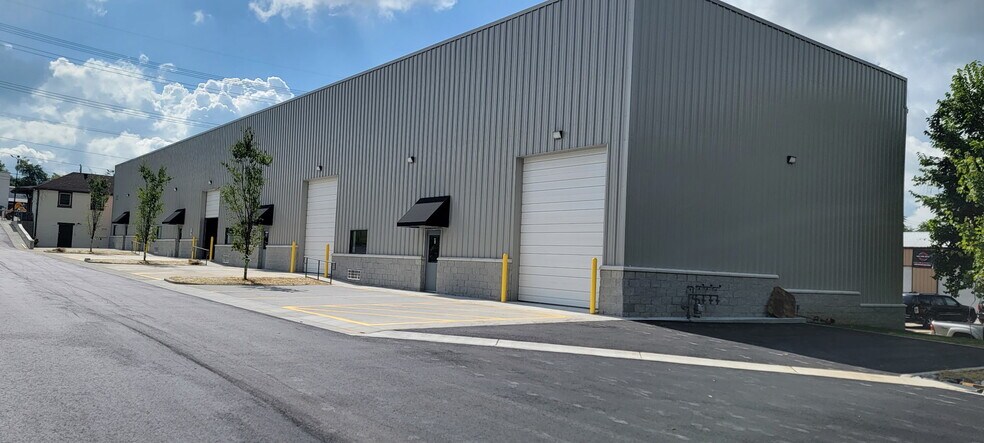 719 Gallatin Pike N, Madison, TN à louer - Photo de l’immeuble – Image 2 sur 8