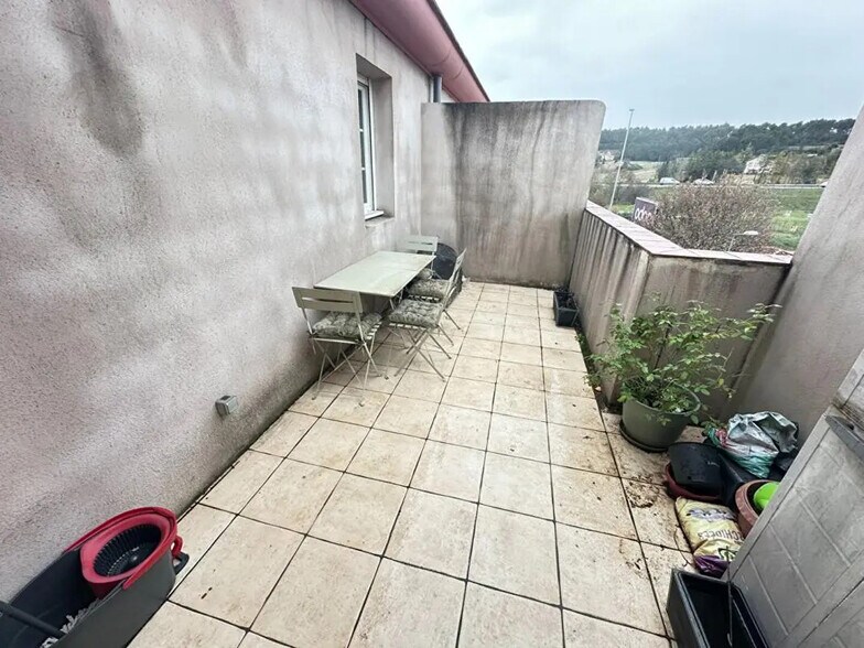 Bureau dans Bouc-Bel-Air à vendre - Photo de l’immeuble – Image 3 sur 7