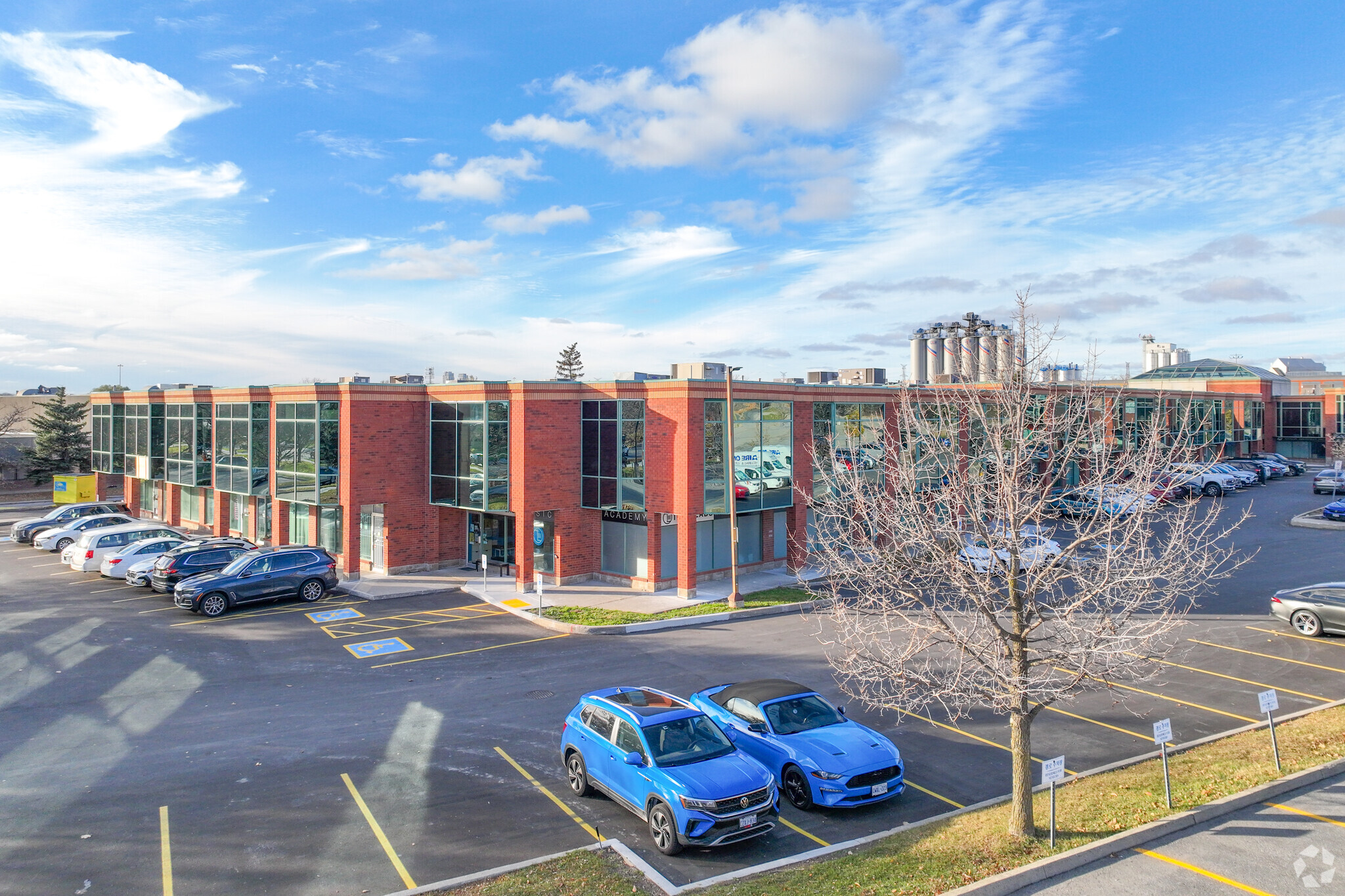 2800 John St, Markham, ON à louer Photo principale– Image 1 sur 5