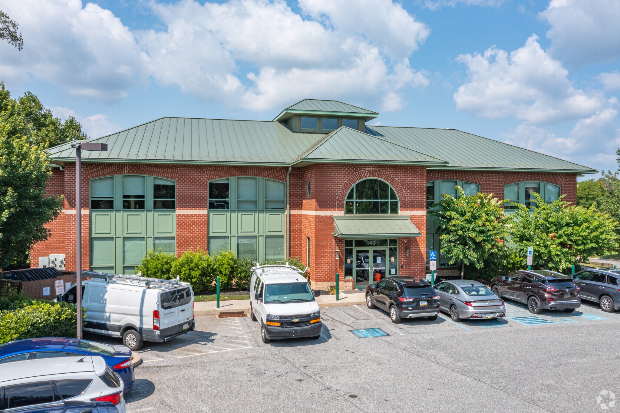 145 Brinton Lake Rd, Glen Mills, PA à louer Photo de l’immeuble– Image 1 sur 12