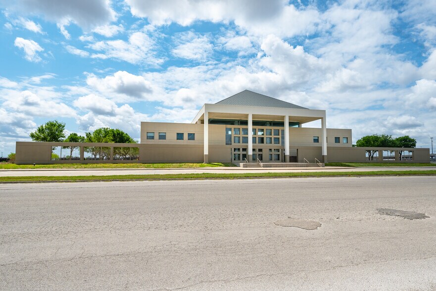 1024 Texas Yes Blvd, Robstown, TX à louer - Photo intérieure – Image 3 sur 21