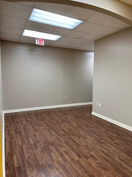 312 W 1st St, Sanford, FL à louer - Photo intérieure – Image 2 sur 15