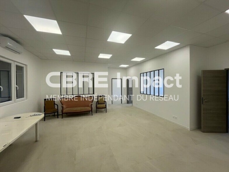 Local d'activités dans Cernay-lès-Reims à vendre - Photo intérieure – Image 2 sur 10