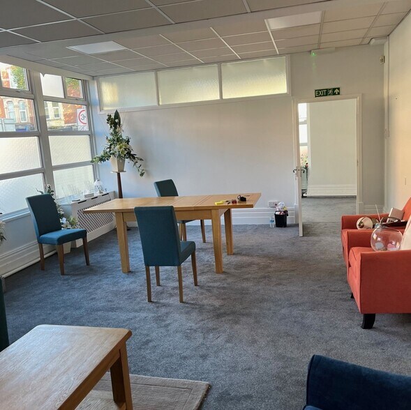 135 Narborough Rd, Leicester à louer - Photo de l’immeuble – Image 3 sur 3