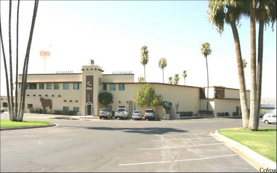 5009 E Washington St, Phoenix, AZ à vendre - Photo de l’immeuble – Image 3 sur 3