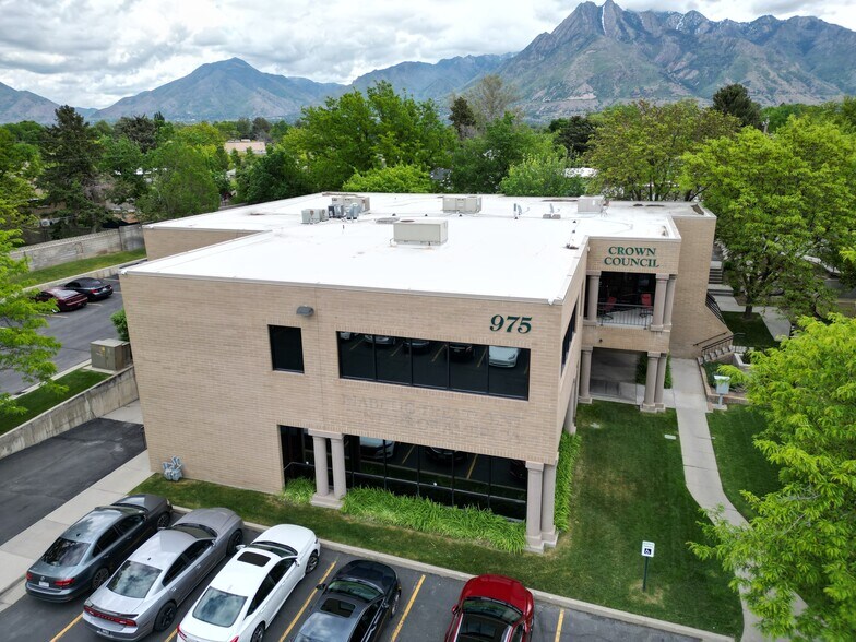 975 E Woodoak Ln, Salt Lake City, UT à louer - Photo de l’immeuble – Image 2 sur 6