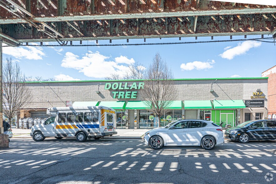 1726-1734 McDonald Ave, Brooklyn, NY à louer - Photo de l’immeuble – Image 3 sur 4