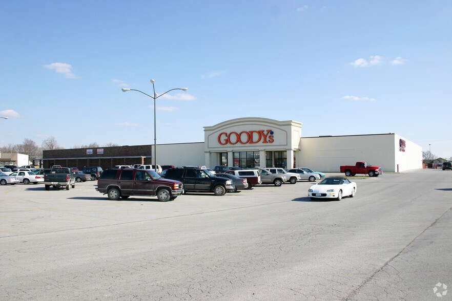 1808 E Ohio St, Clinton, MO à louer - Photo de l’immeuble – Image 2 sur 2