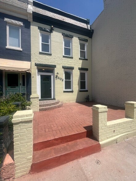 2302 W Main St, Richmond, VA à louer - Photo de l’immeuble – Image 1 sur 10