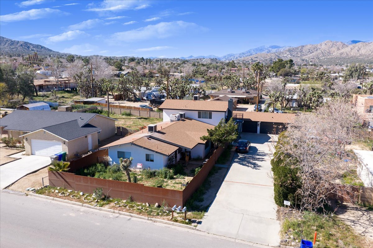 Portfolio portefeuille de 6 biens à vendre sur LoopNet.fr Photo principale– Image 1 sur 27