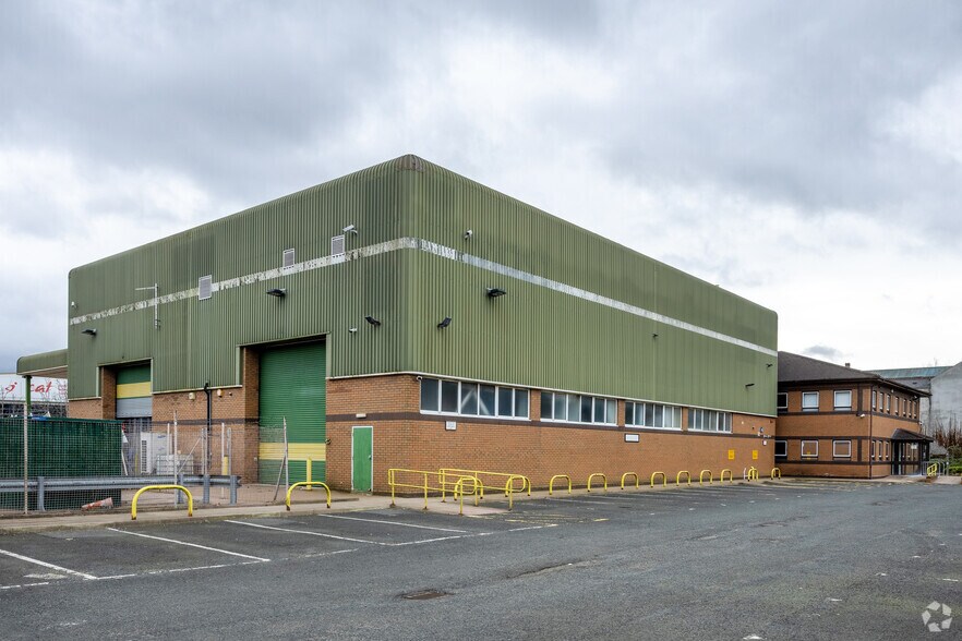 Dudley Rd, Brierley Hill à vendre - Photo de l’immeuble – Image 2 sur 4