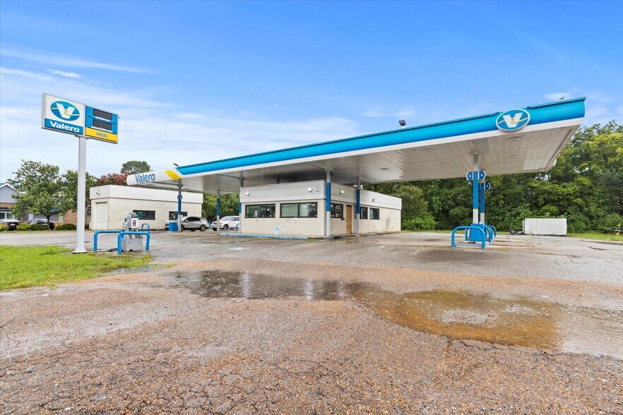 204 Jordan Ln NW, Huntsville, AL à vendre - Photo de l’immeuble – Image 1 sur 23