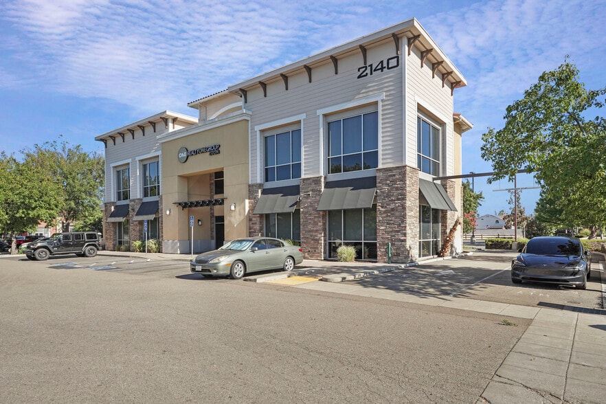2140 W Grant Line Rd, Tracy, CA à vendre - Photo de l’immeuble – Image 2 sur 52