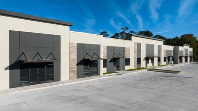 315 Monroe Rd, Sanford, FL à louer Photo intérieure– Image 2 sur 4