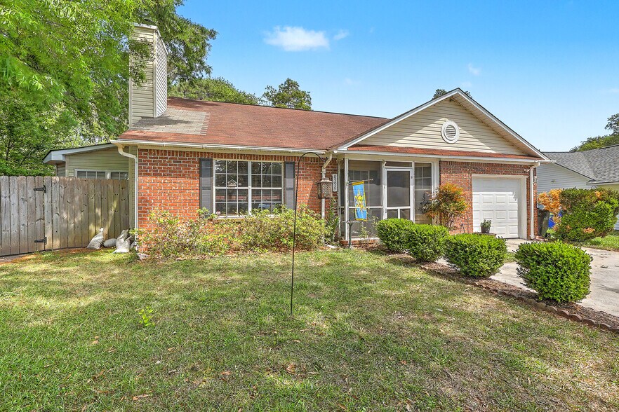 8590 Waccamaw Ct, North Charleston, SC à vendre - Photo principale – Image 1 sur 1