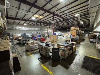 Plus de détails pour 3032-3090 44th Ave N, Saint Petersburg, FL - Industriel/Logistique à louer