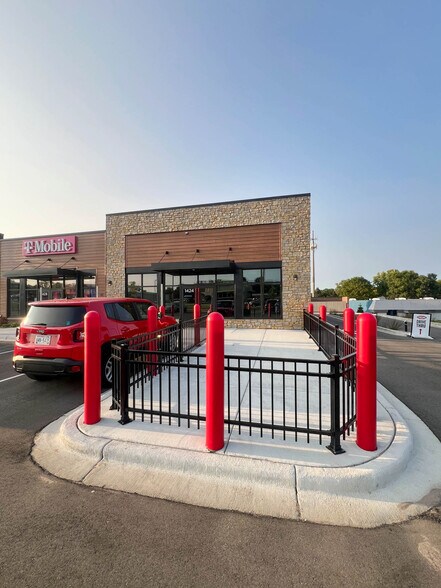 1424-1432 US Highway 51, Stoughton, WI à louer - Photo de l’immeuble – Image 3 sur 8
