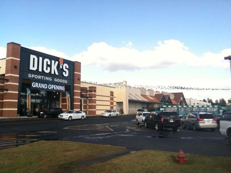 1804 Center Park Shopping Ctr, Aberdeen, NC à louer - Photo de l’immeuble – Image 2 sur 18