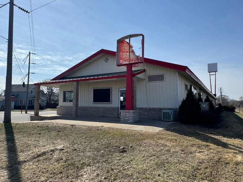 27 W Birch St, Saint Joseph, MN à louer - Photo de l’immeuble – Image 2 sur 2