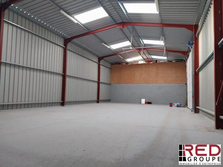Industriel/Logistique dans Septèmes-les-Vallons à louer - Photo de l’immeuble – Image 2 sur 4