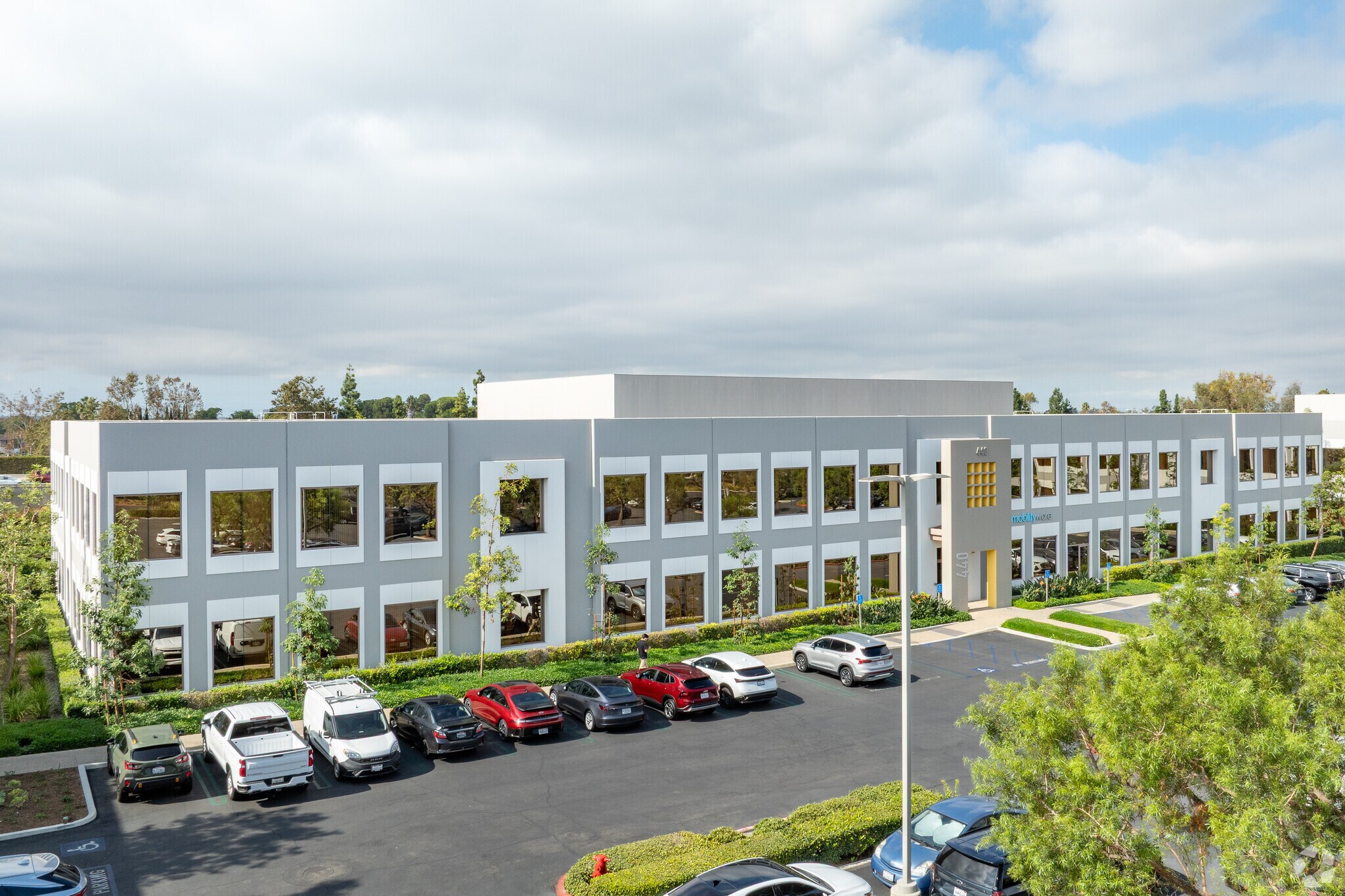 440 Exchange, Irvine, CA à louer Photo principale– Image 1 sur 6