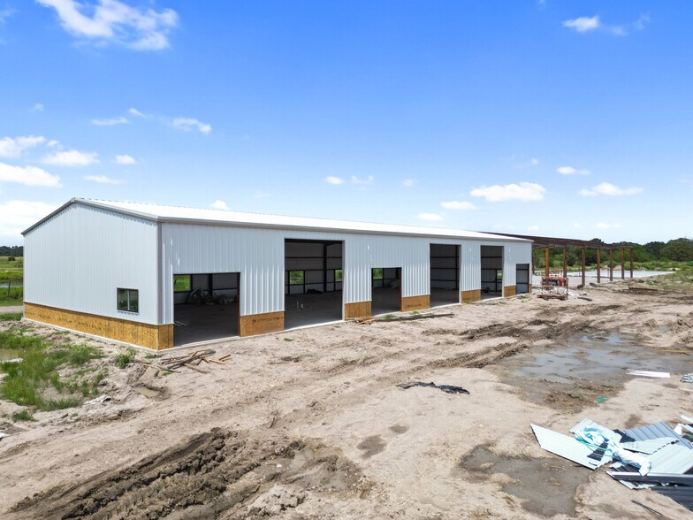 15137 Tonkaway Lake Rd, College Station, TX à louer - Photo principale – Image 1 sur 5