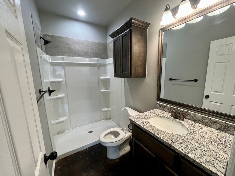 REDBUD VILLA DUPLEX PORTFOLIO portefeuille de 6 biens à vendre sur LoopNet.fr - Photo de l’immeuble – Image 3 sur 15