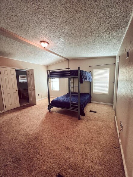 4301 S County Road 1135, Midland, TX à vendre - Photo de l’immeuble – Image 3 sur 46