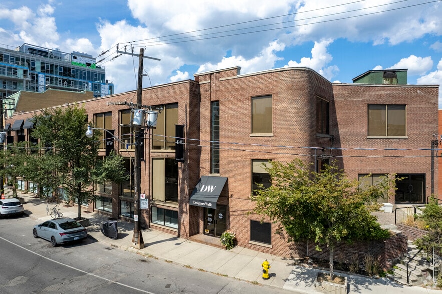 320-326 Davenport Rd, Toronto, ON à louer - Photo principale – Image 1 sur 4
